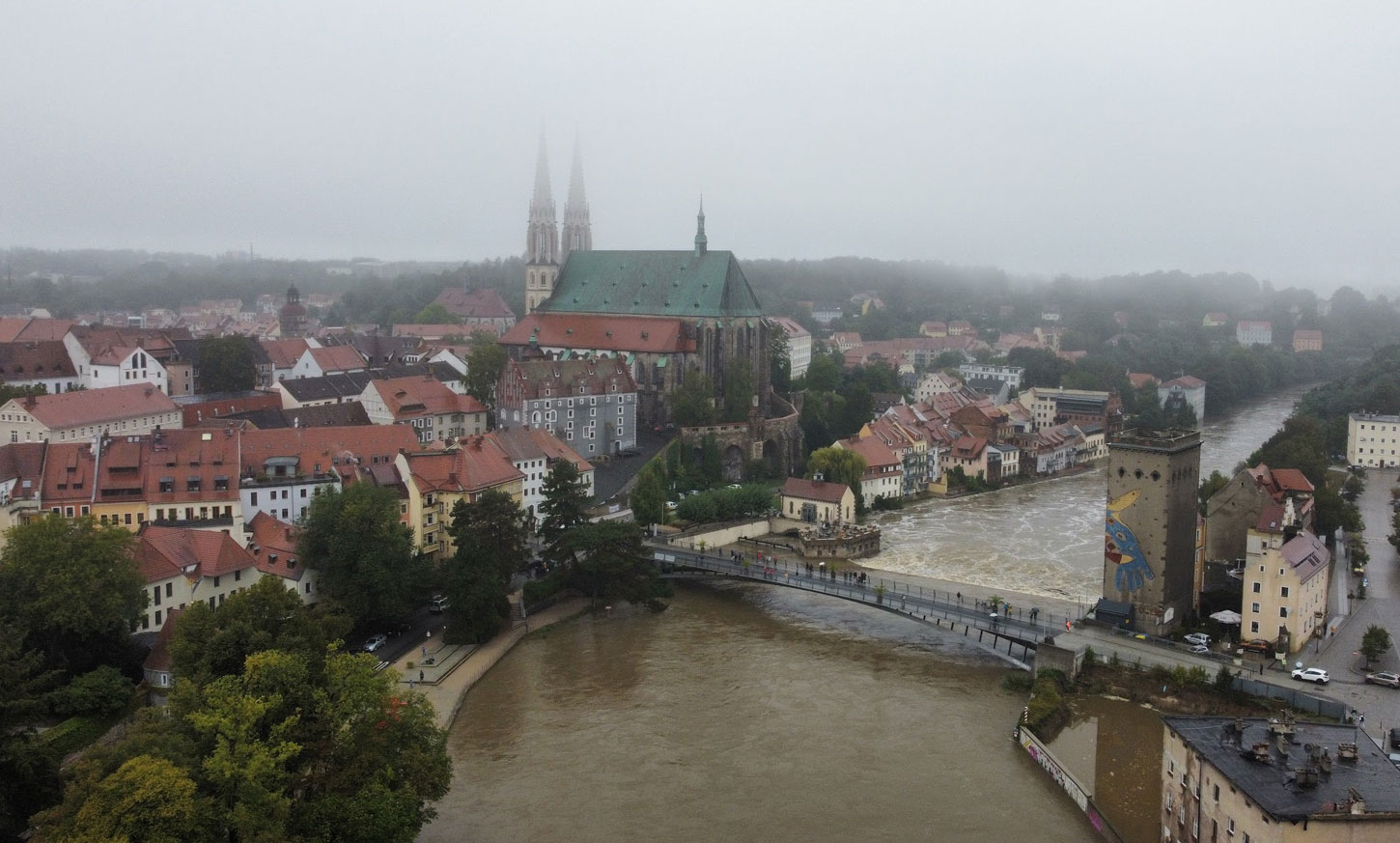 Görlitz: Hochwasser Neiße-Pegel auf Alarmstufe 4 Blick auf die Lage