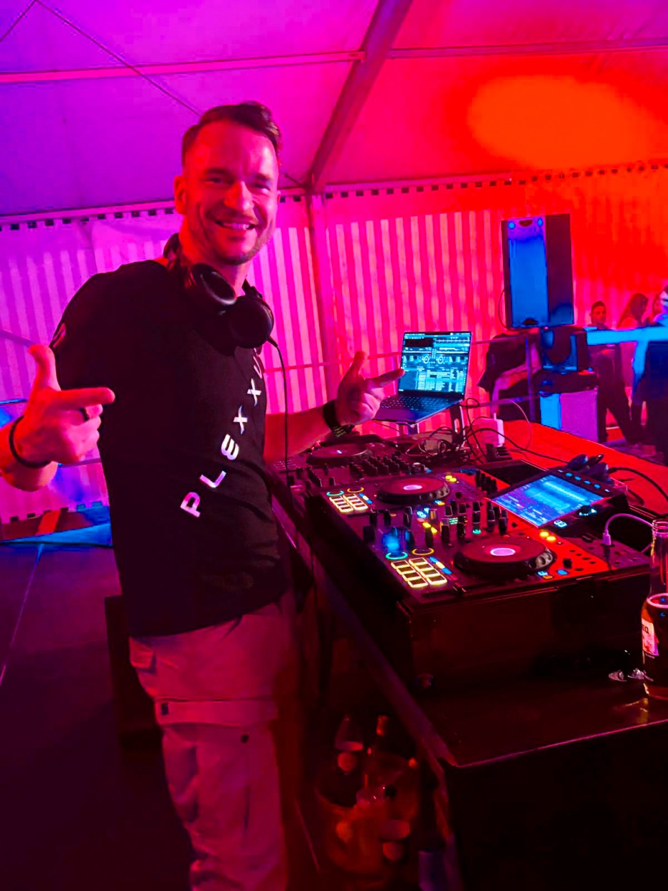 plexxus dj 1 plexxus dj 1