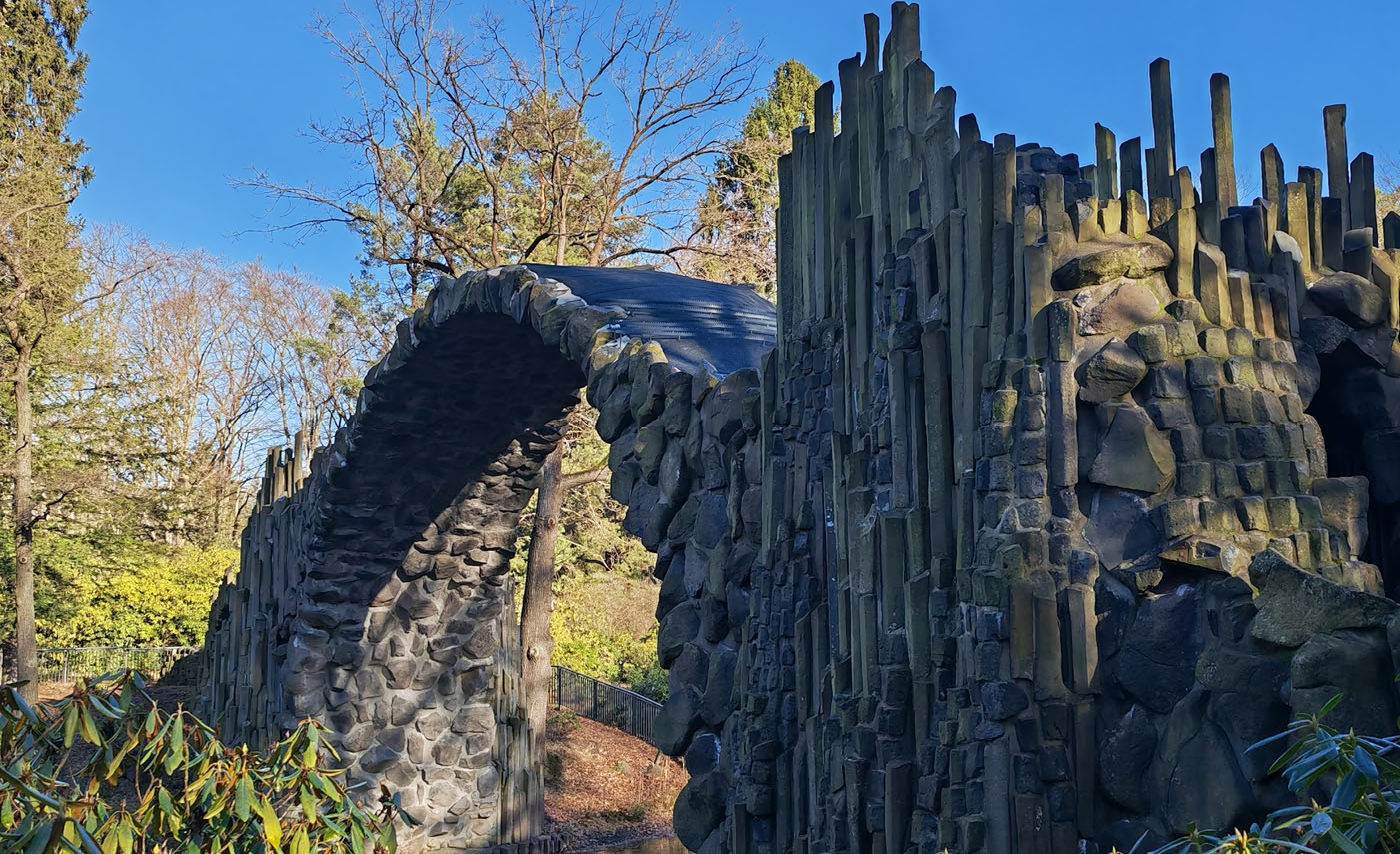 Rakotzbrücke im Rhododendronpark Kromlau