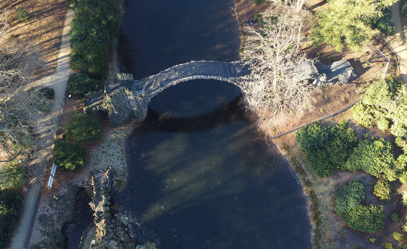 Rakotzbrücke im Rhododendronpark Kromlau